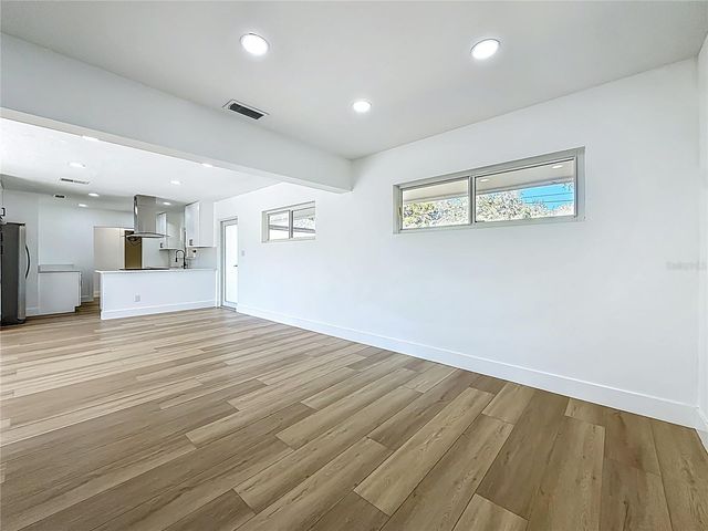 6108 OAK RIDGE AVENUE, New Port Richey, FL 34653