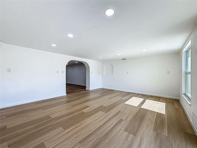 6108 OAK RIDGE AVENUE, New Port Richey, FL 34653