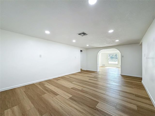 6108 OAK RIDGE AVENUE, New Port Richey, FL 34653