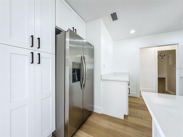 6108 OAK RIDGE AVENUE, New Port Richey, FL 34653