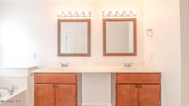 2106 Lauren Drive, Biloxi, MS 39532