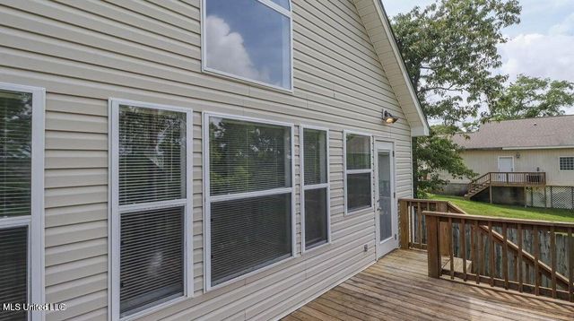 2106 Lauren Drive, Biloxi, MS 39532