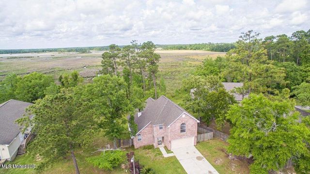 2106 Lauren Drive, Biloxi, MS 39532