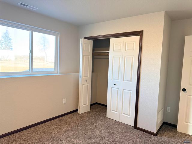 3518 LODI LN, Rapid City, SD 57703