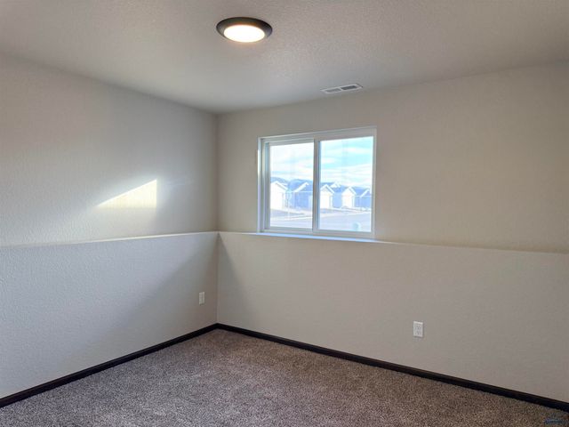 3518 LODI LN, Rapid City, SD 57703