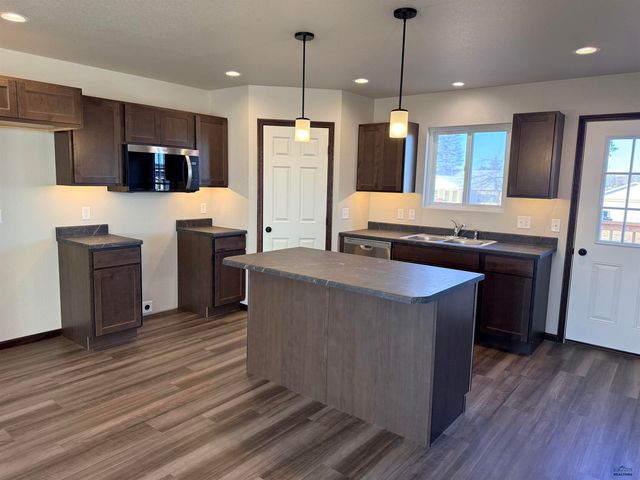 3518 LODI LN, Rapid City, SD 57703