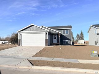3518 LODI LN, Rapid City, SD 57703