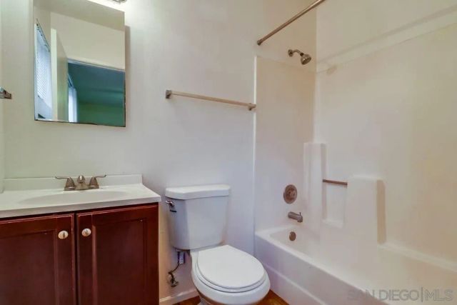 8568 Hurlbut St., San Diego, CA 92123