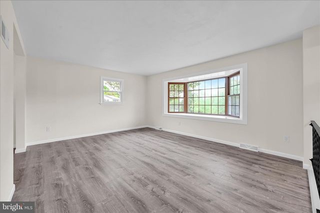 13 VILLA LN, Palmyra, PA 17078