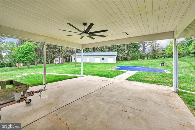 13 VILLA LN, Palmyra, PA 17078