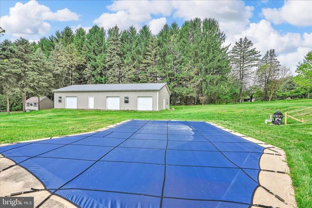 13 VILLA LN, Palmyra, PA 17078