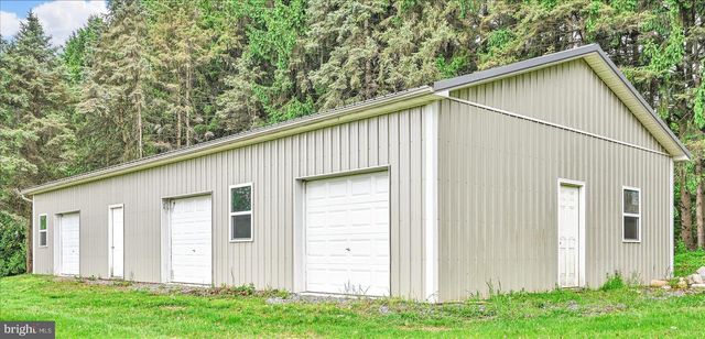 13 VILLA LN, Palmyra, PA 17078