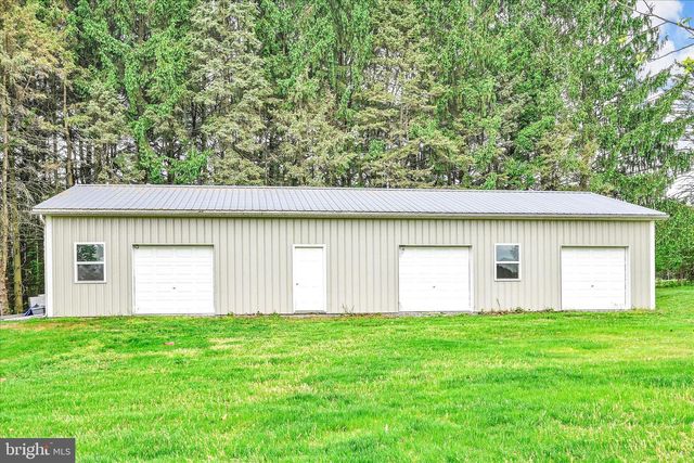 13 VILLA LN, Palmyra, PA 17078