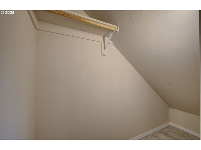 38581 LIMERICK St, Sandy, OR 97055