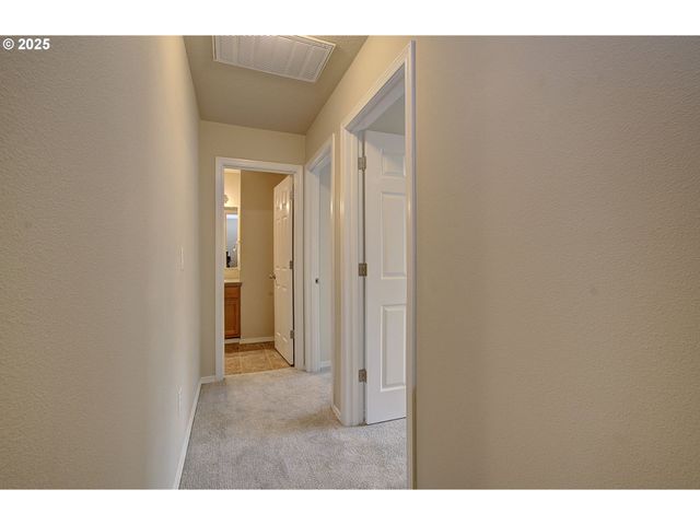 38581 LIMERICK St, Sandy, OR 97055