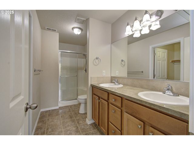 38581 LIMERICK St, Sandy, OR 97055