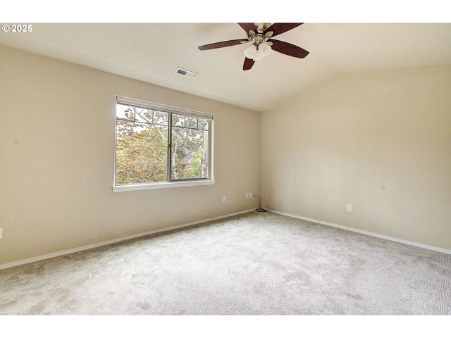 38581 LIMERICK St, Sandy, OR 97055