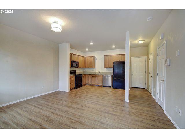 38581 LIMERICK St, Sandy, OR 97055