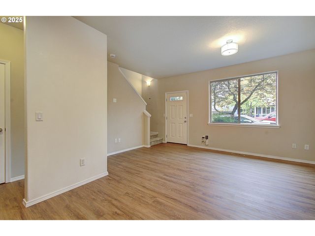 38581 LIMERICK St, Sandy, OR 97055