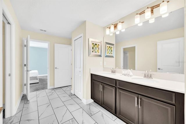 1652 MOON VALLEY DRIVE, Davenport, FL 33896