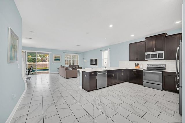 1652 MOON VALLEY DRIVE, Davenport, FL 33896