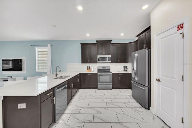 1652 MOON VALLEY DRIVE, Davenport, FL 33896