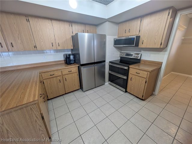 2470 S Lake Letta Drive, Avon Park, FL 33825