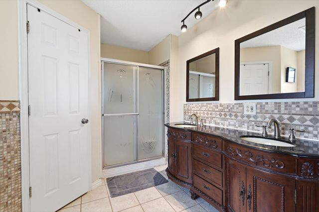 8204 Lara Lane, Watauga, TX 76148