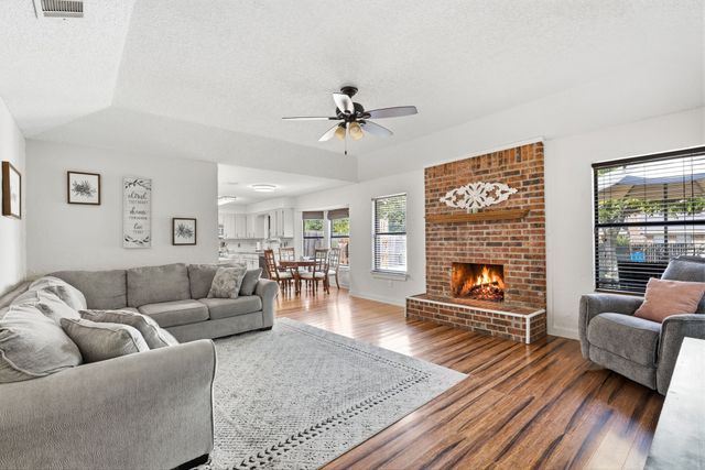 8204 Lara Lane, Watauga, TX 76148