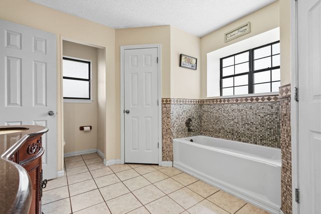8204 Lara Lane, Watauga, TX 76148