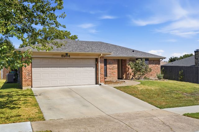 8204 Lara Lane, Watauga, TX 76148