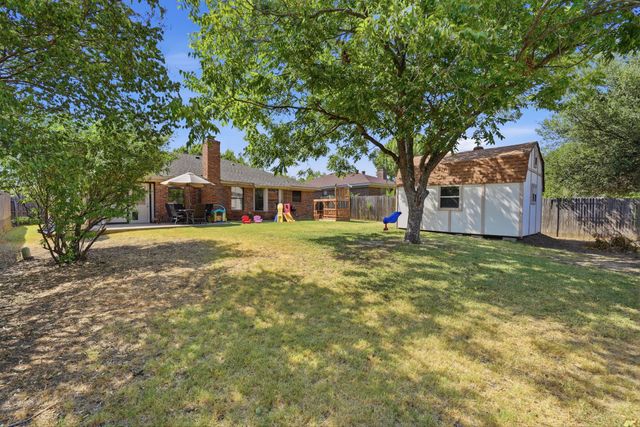 8204 Lara Lane, Watauga, TX 76148
