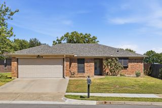 8204 Lara Lane, Watauga, TX 76148