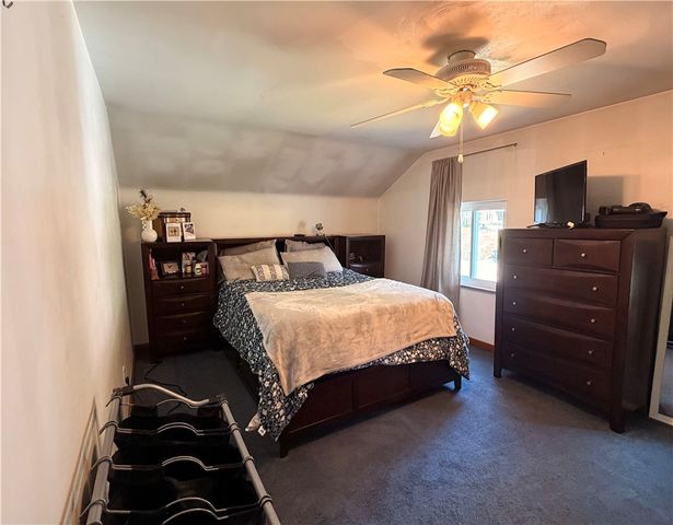 924 Jefferson Rd, Penn Hills, PA 15235