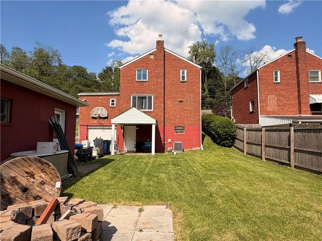 924 Jefferson Rd, Penn Hills, PA 15235