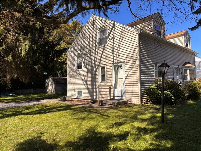 427 Fetzner Road, Greece, NY 14626