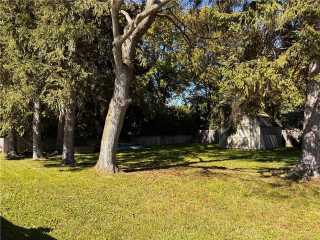 427 Fetzner Road, Greece, NY 14626