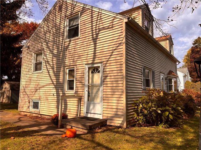 427 Fetzner Road, Greece, NY 14626
