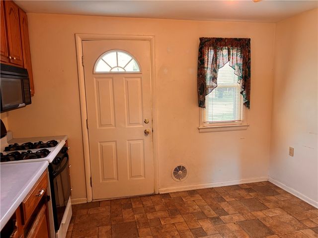 427 Fetzner Road, Greece, NY 14626