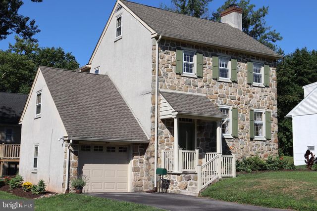 22 CARRIAGE LN, Norristown, PA 19401