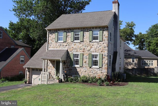 22 CARRIAGE LN, Norristown, PA 19401