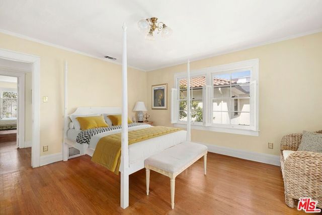 832 S Windsor Boulevard, Los Angeles, CA 90005