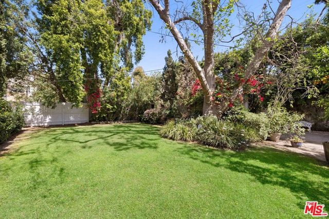 832 S Windsor Boulevard, Los Angeles, CA 90005
