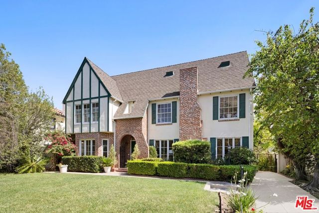 832 S Windsor Boulevard, Los Angeles, CA 90005