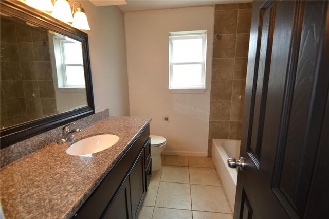 15718 Fox Springs Drive, Houston, TX 77084
