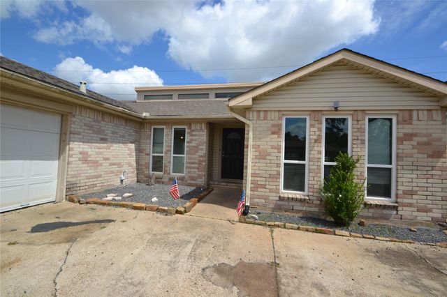 15718 Fox Springs Drive, Houston, TX 77084