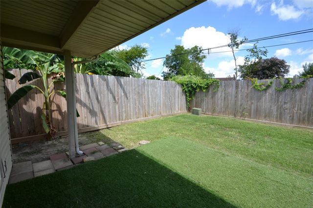 15718 Fox Springs Drive, Houston, TX 77084
