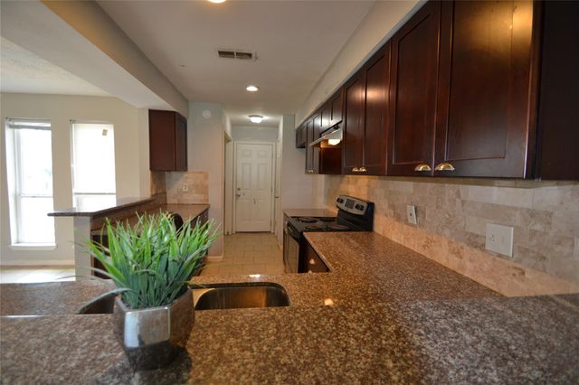 15718 Fox Springs Drive, Houston, TX 77084