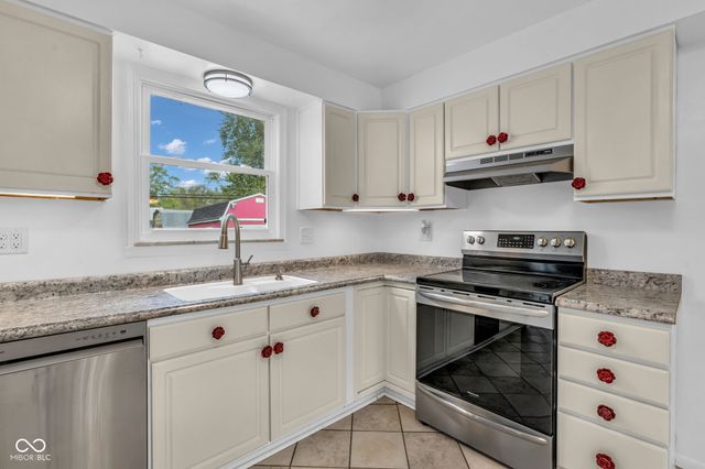 18 Wilson Drive, Carmel, IN 46032