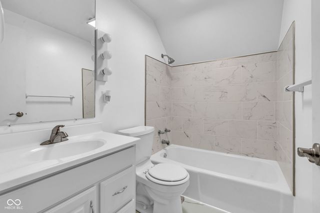 18 Wilson Drive, Carmel, IN 46032